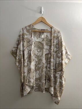 Chico's Cream and Gold Paisley Open Kimono